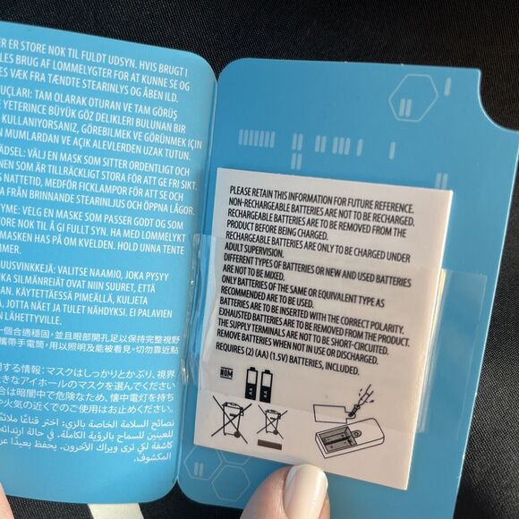 Disney Parks 2023 Tron Lightcycle Run Opening Day Light-Up Jacket Unisex XL NWT - Picture 10 of 11